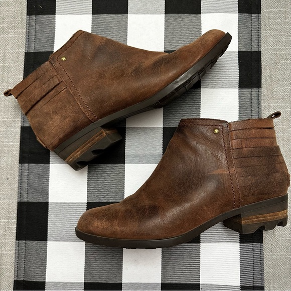 Sorel Lolla Ankle Bootie - Picture 3 of 15